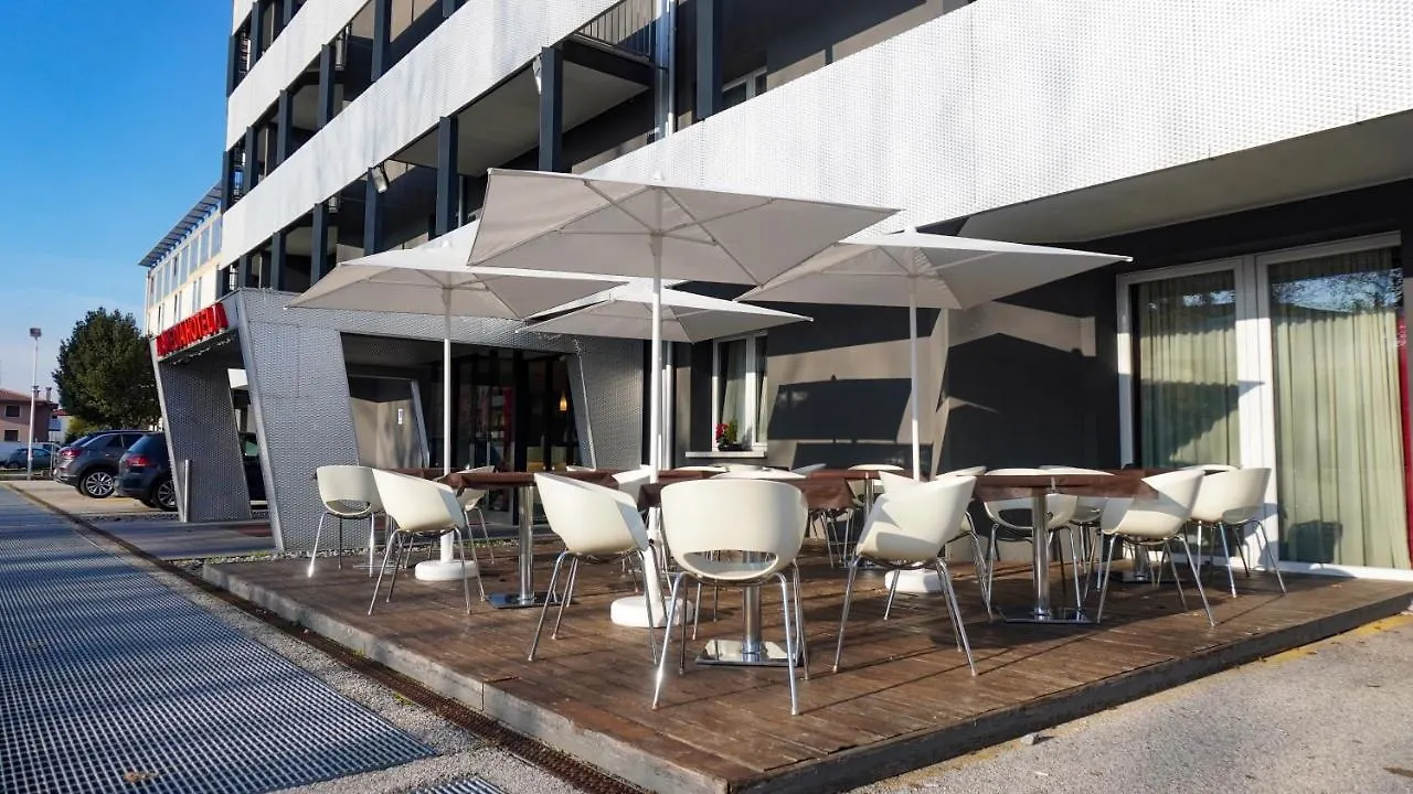 Cavallo Hotel Noventa Di Piave Italy