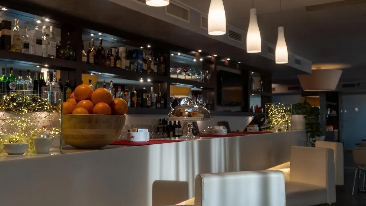 Cavallo Hotel Noventa Di Piave 4*,